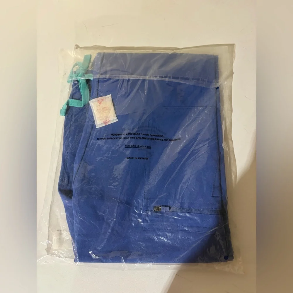 Figs Cairo Cargo Scrub Pants